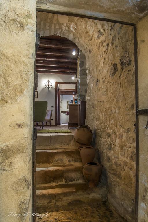 Il Borgo Dell'Arcangelo Tuili Екстер'єр фото